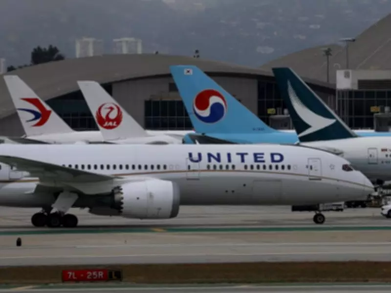 United Airlines Flight Hits Light Pole, Bakery Truck at Newark Airport