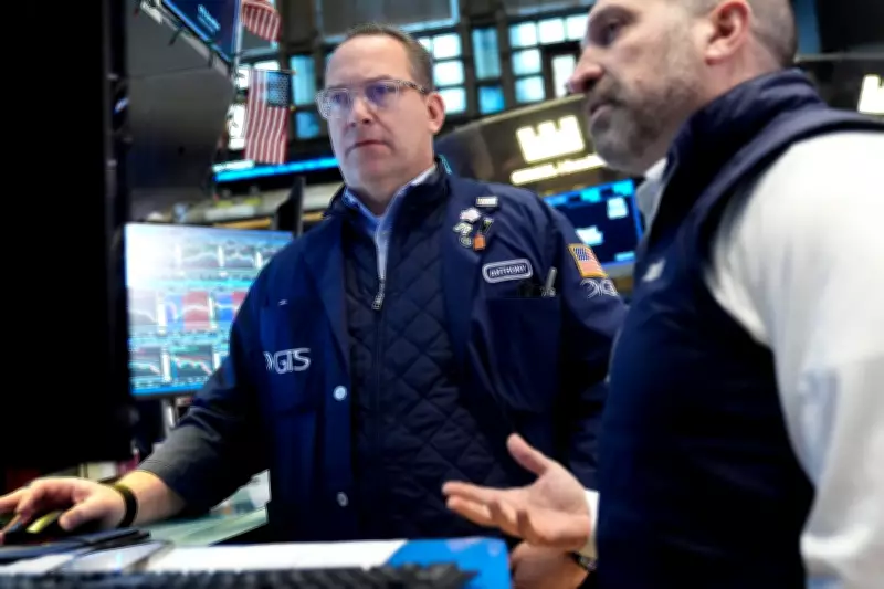 Wall Street Falls from Records as AI Stocks Slump, Oil Prices Rise
