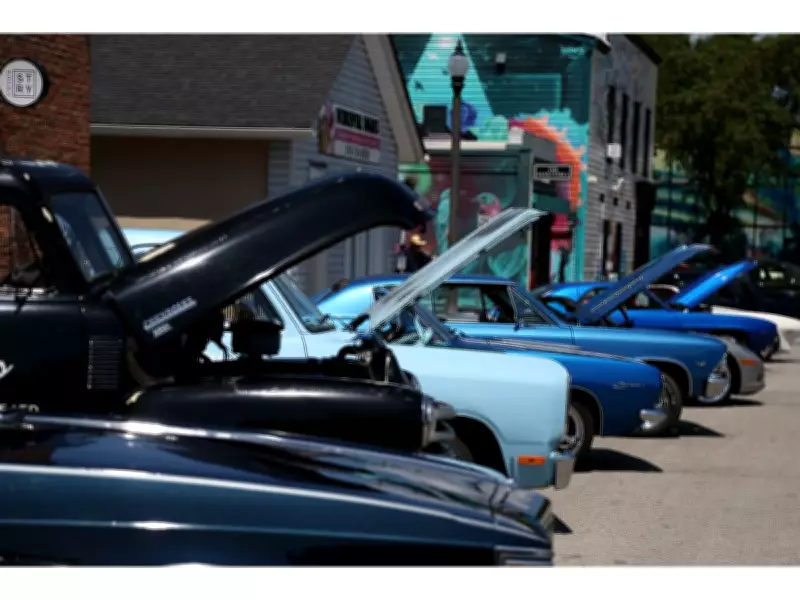What's On Windsor: Golden Girls Pub Crawl, Classic Cars, Fireworks and More