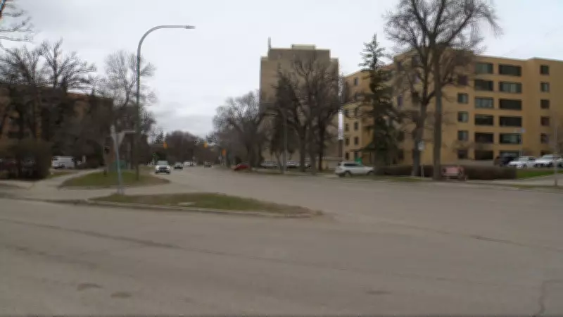 Winnipeg Seeks Designs for Wellington Crescent Bike Lanes