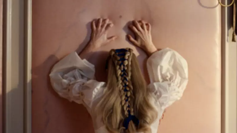 Wuthering Heights Review: Charli XCX, Toxic Love, and a Teen Fever Dream
