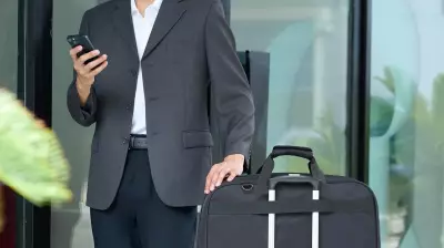 10 Travel Hacks to Keep Clothes Wrinkle-Free on the Go