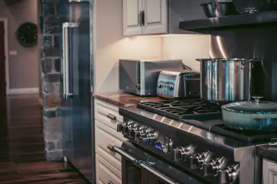 Appliance Prices May Rise as Retailers Urge Quebec to Delay Consumer Law
