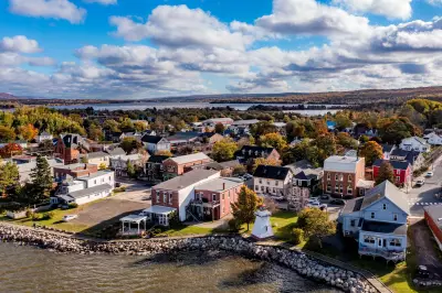 Colin and Justin: Nova Scotia's Coastal Charm in New HGTV Series