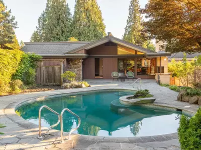 Coquitlam's Sakura Estate: Embracing Wabi-Sabi in Mid-Century Modern Design