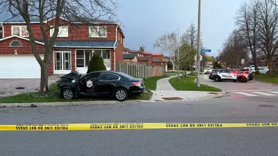 Driver in His 20s Dies After Crashing Into Tree in Scarborough