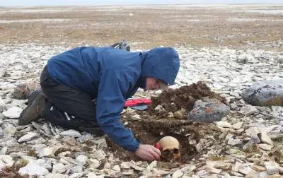 Top Stories: Self-Checkout Thefts, Franklin Expedition DNA, Toddler Disappearance