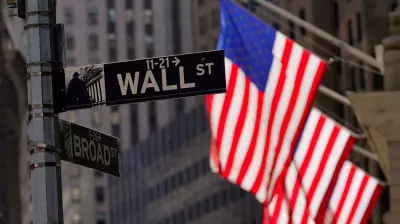 US Stocks Near Records as Oil Falls on Hopes of Iran War End