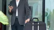 10 Travel Hacks to Keep Clothes Wrinkle-Free on the Go