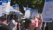 Community Living London Workers Strike as OPSEU Local 166 Picket