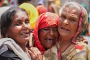 Dust Storms and Lightning Kill at Least 96 in Northern India