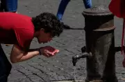 Exceptionally Early Heat Wave Shatters Records, Causes Deaths in Europe