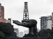 Exxon, ConocoPhillips Seek Safeguards for Venezuela Return Amid Talks
