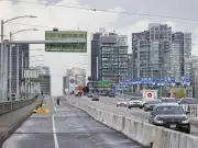 IIO Probes Woman's Death After 9-Hour Police Standoff on Granville Bridge