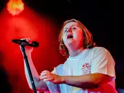 Lewis Capaldi Surprises Vancouver Pub with Impromptu Oasis Cover
