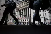 Sell America Returns After Massive Debt Warning Sparks Wall Street Fear
