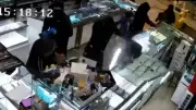 Smash-and-Grab Robbery at Edmonton Jewelry Store Injures 1, 4 Suspects at Large