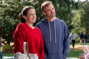 Tina Fey Says Old Friends Are Gold in 'The Four Seasons'