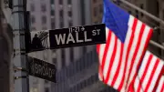 Wall Street Mixed as Tech Rebounds, Oil Steadies, Trump in China