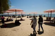 Winter-Weary Canadians to Sizzle: Hot Summer Ahead, Says Phillips