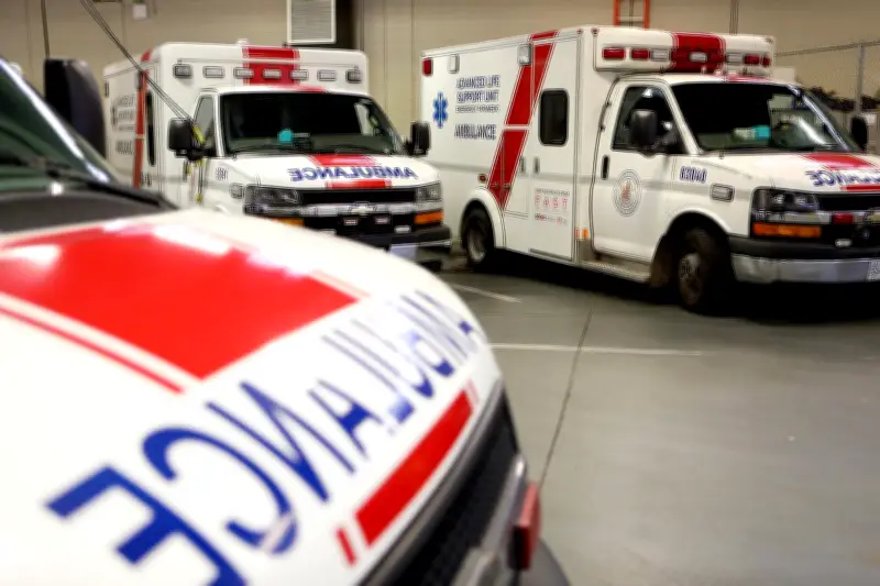 2 hospitalized after bus crash in North Vancouver
