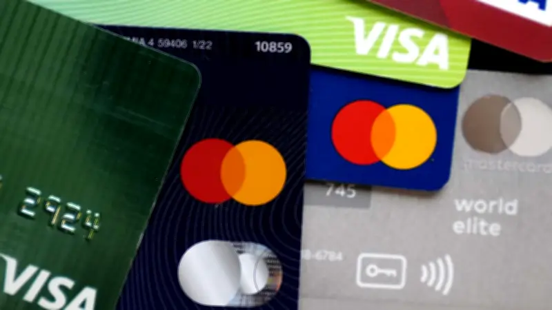 3 Charged in Credit Card Thefts from Fitness Facilities Across Canada