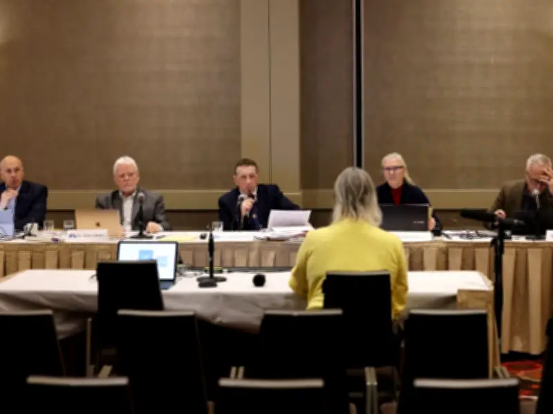Alberta Electoral Boundaries Plan Sparks Controversy Over Fairness