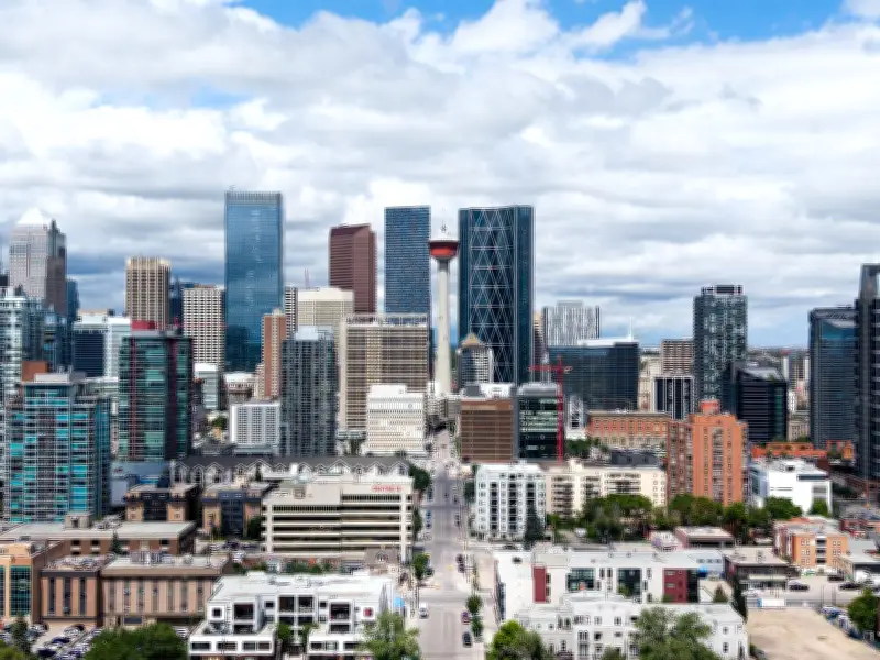 Alberta Population Rises as Canada Sees Decline for Third Straight Quarter