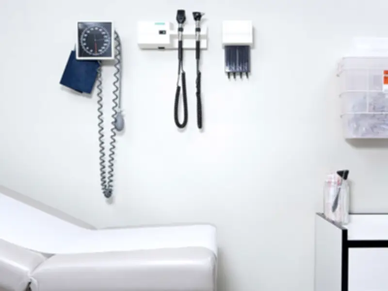 Alberta's Health System Still Failing Patients, Columnist Says