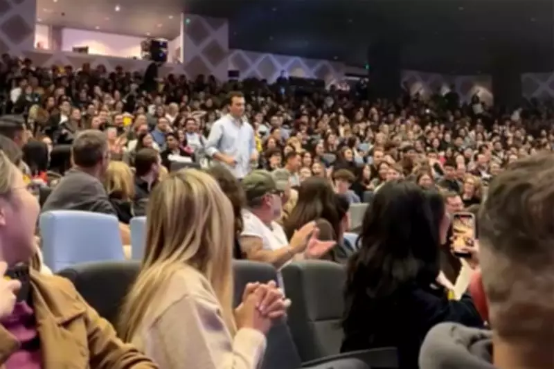 Audience Member Rescues 'La La Land' Concert After Keyboardist Falls Ill