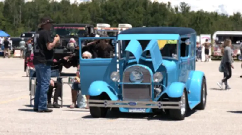 Barrie Thunder Classics Hosts Father's Day Car Meet with Family Fun