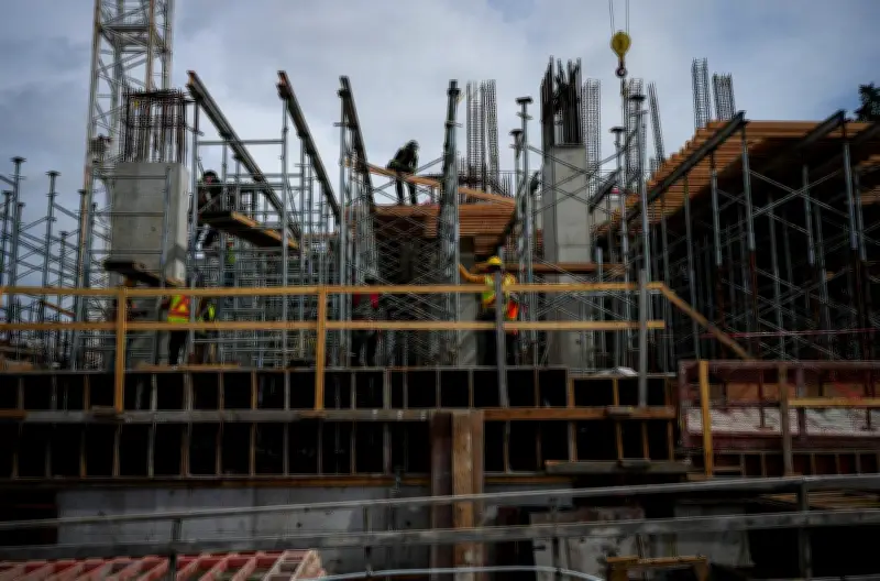 B.C. adds 25,200 jobs in May amid youth unemployment rise and political debate