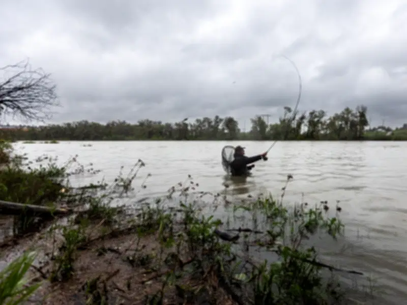 Boating Advisory Lifted for Bow and Elbow Rivers, Caution Still Urged