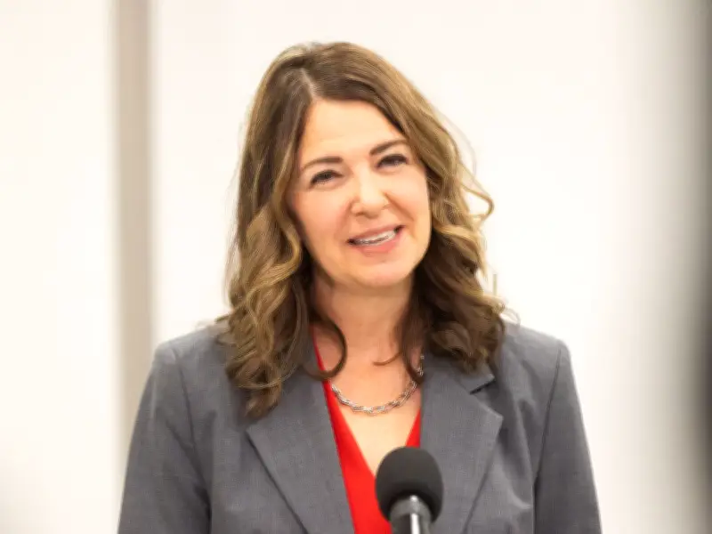 Braid: Smith Seeks Healthy Quebec Ties as Separatists Disdain Alberta