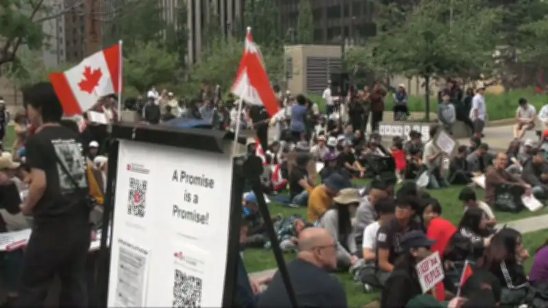 Calgary's Hong Kong community rallies for faster immigration process
