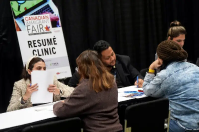 Canada Adds 88,000 Jobs in May, Unemployment Drops to 6.6%