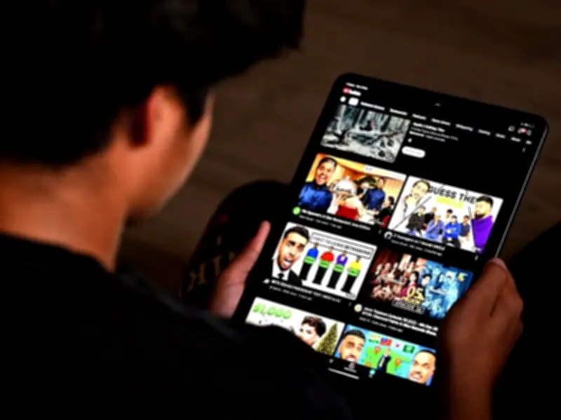 Canada's Social Media Ban for Youth: Global Context and Challenges