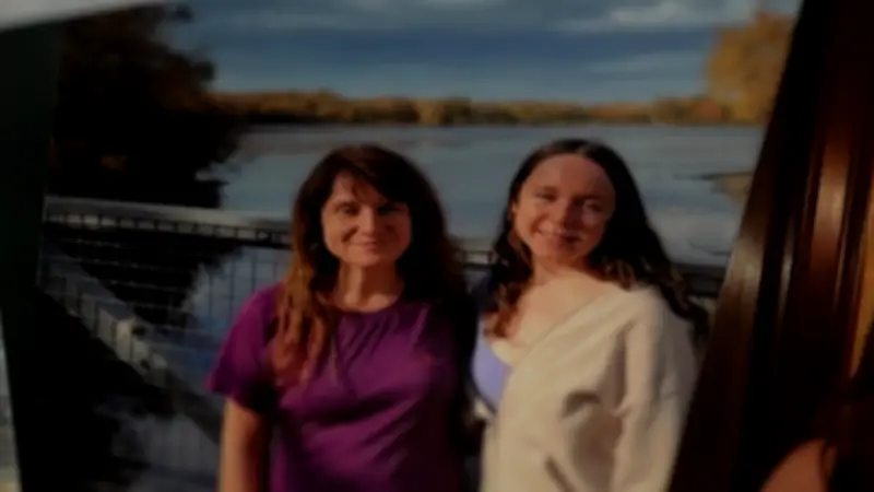 Canadian mom fights Ukrainian seller of suicide kits after daughter's death