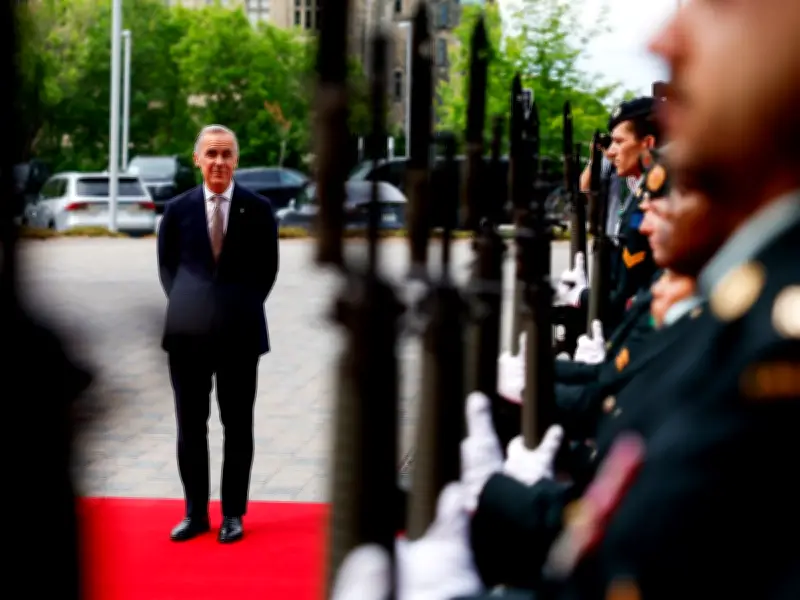 Carney squeezes Germany, South Korea over $70B submarine deal