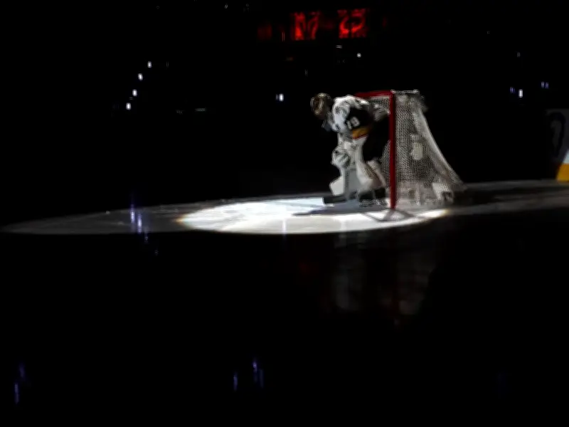 Carolina fans chant 'No means no' at Vegas goalie Carter Hart despite acquittal