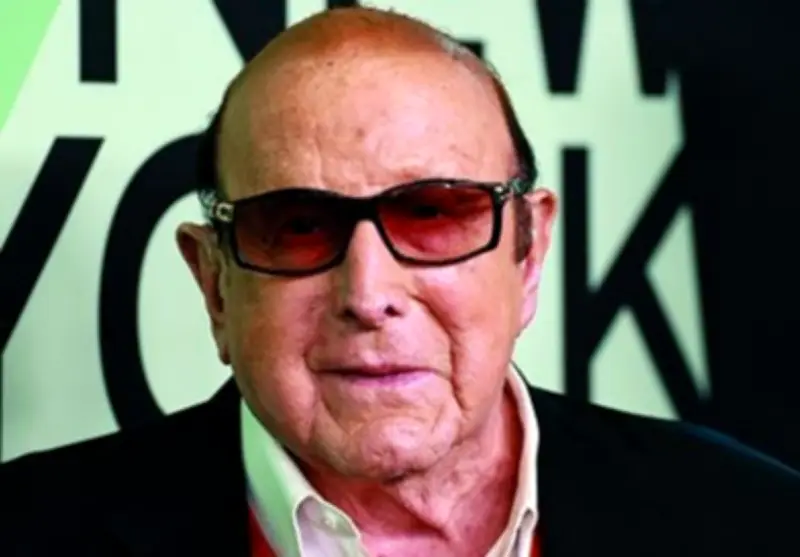 Clive Davis, Grammy-winning music mogul and Arista Records founder, dies at 94