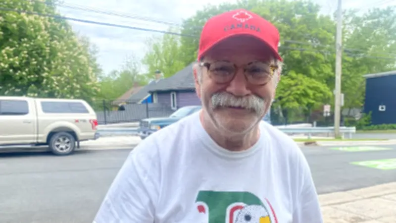 Dartmouth resident tracks bike lane usage near home