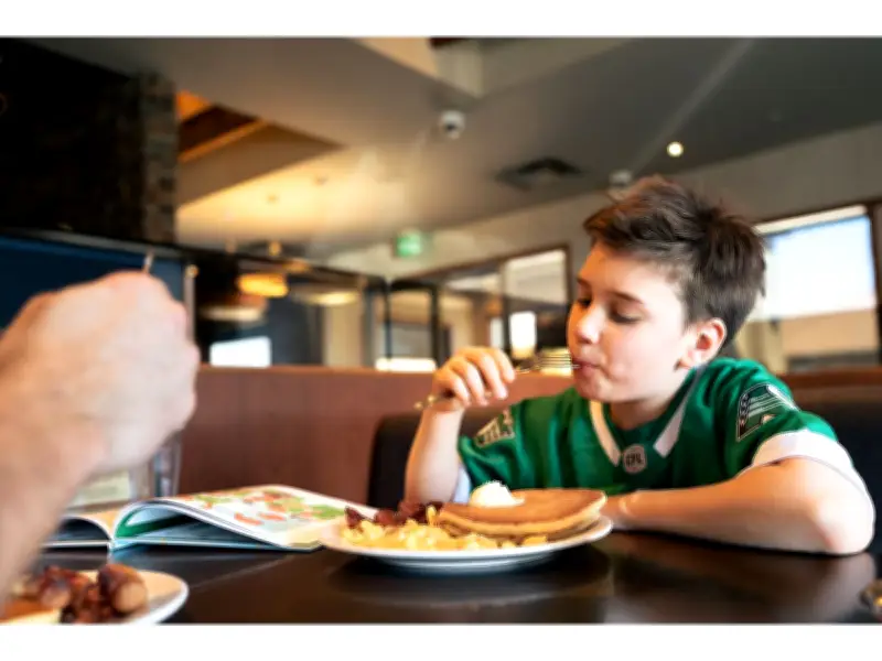 Denny's Canada and Roughrider Foundation Reunite for 2026 Riders Slam Campaign