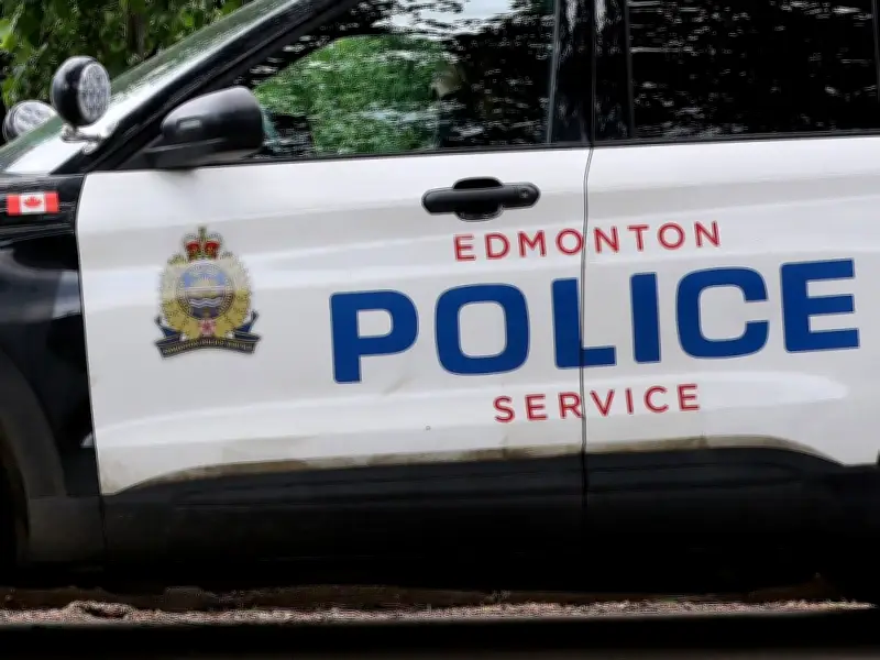 Edmonton police officer reprimanded after mischief conviction for erratic driving