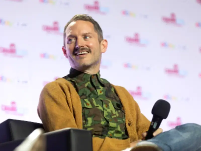 Elijah Wood Spotted at Vancouver's Thank You Pizza in Chinatown