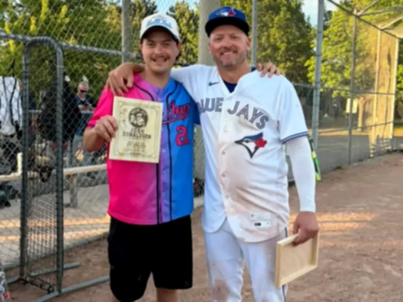 Ex-Blue Jays Star Josh Donaldson Crushes Home Run in GTA Beer League Game
