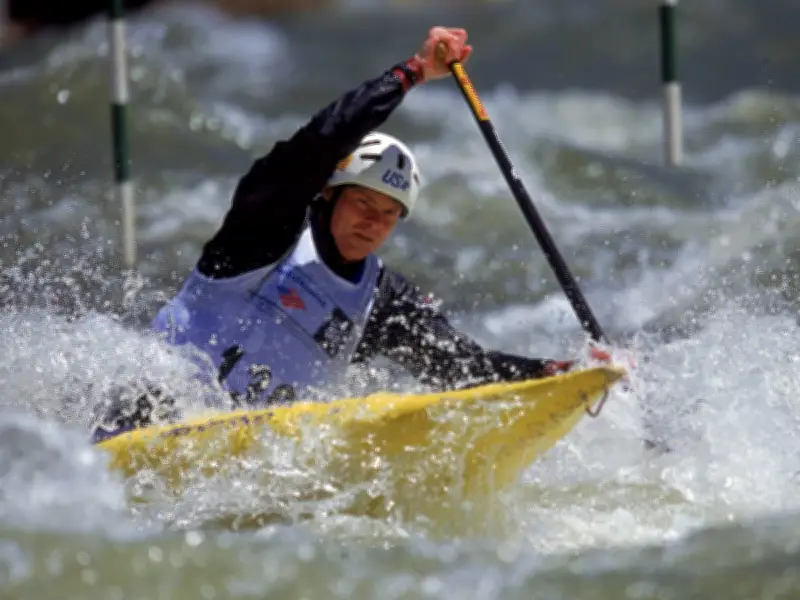 Ex-Olympian canoeist denies vandalizing Lincoln Memorial Reflecting Pool