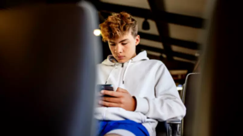 Experts Reveal the Apps They Never Let Their Kids Use Without Guardrails