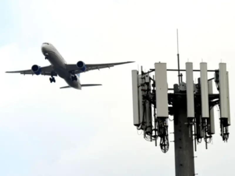 FAA Issues Directives for Boeing Jets Over Canada 5G Interference