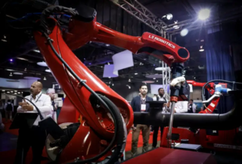 Global Energy Show kicks off with minister, Alberta premier in Calgary